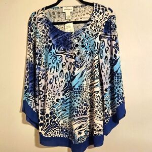 Peck & Peck long-sleeved blue and white animal print Top. Size Medium